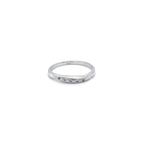 Nhẫn vàng trắng đính đá zircon trắng