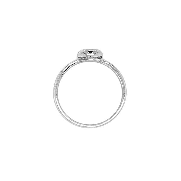 Nhẫn đính hôn bằng vàng với đá zircon