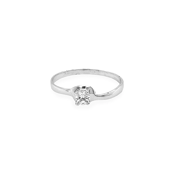 Nhẫn đính hôn bằng vàng với đá zircon