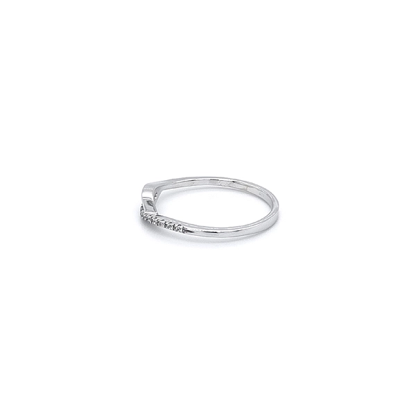 Nhẫn vàng trắng đính đá zircon trắng