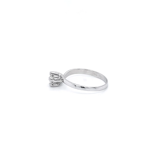 Nhẫn đính hôn bằng vàng trắng và zircon