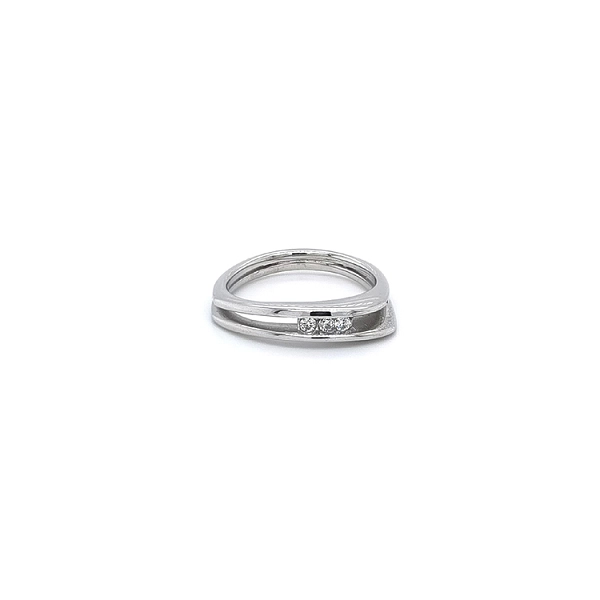 Nhẫn vàng trắng đính đá zircon trắng