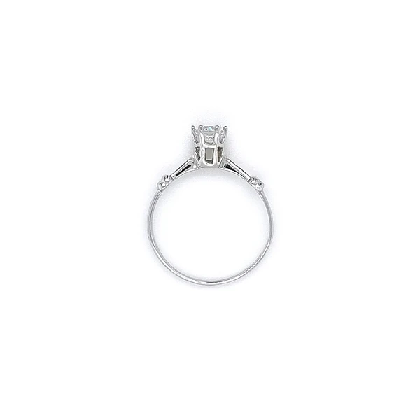 Nhẫn đính hôn bằng vàng trắng và zircon