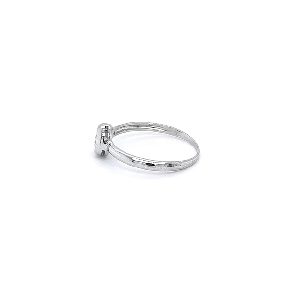 Nhẫn đính hôn bằng vàng trắng và zircon