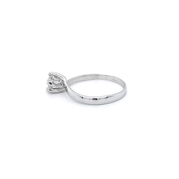 Nhẫn đính hôn bằng vàng trắng và zircon