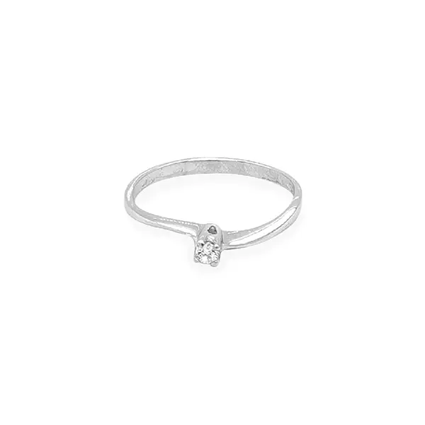 Nhẫn đính hôn bằng vàng với đá zircon