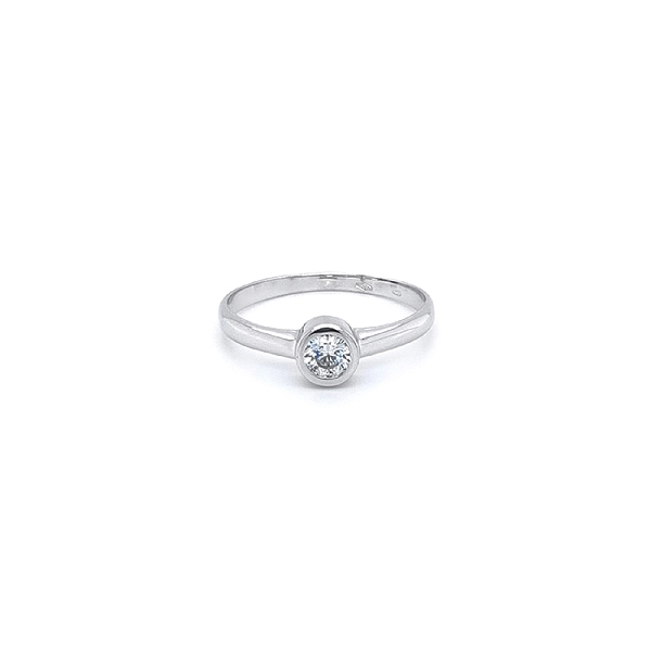 Nhẫn đính hôn bằng vàng trắng và zircon