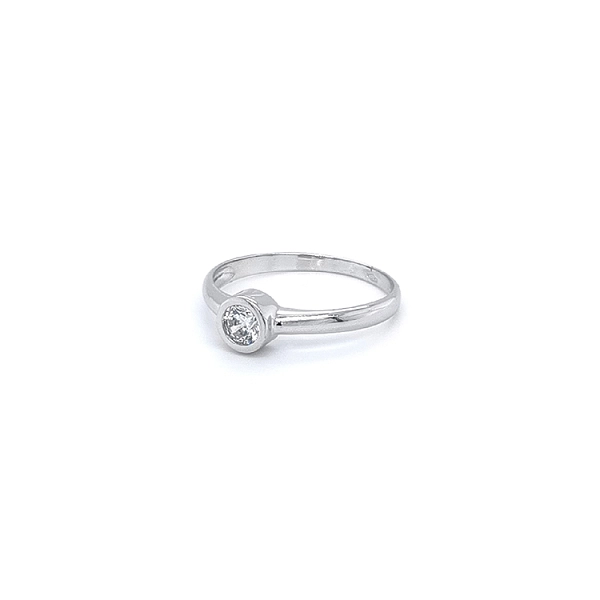 Nhẫn đính hôn bằng vàng trắng và zircon