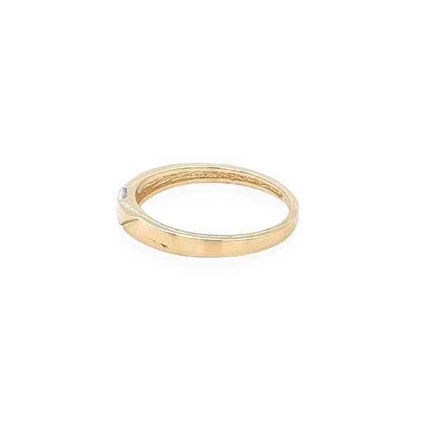 Nhẫn vàng đính đá zircon