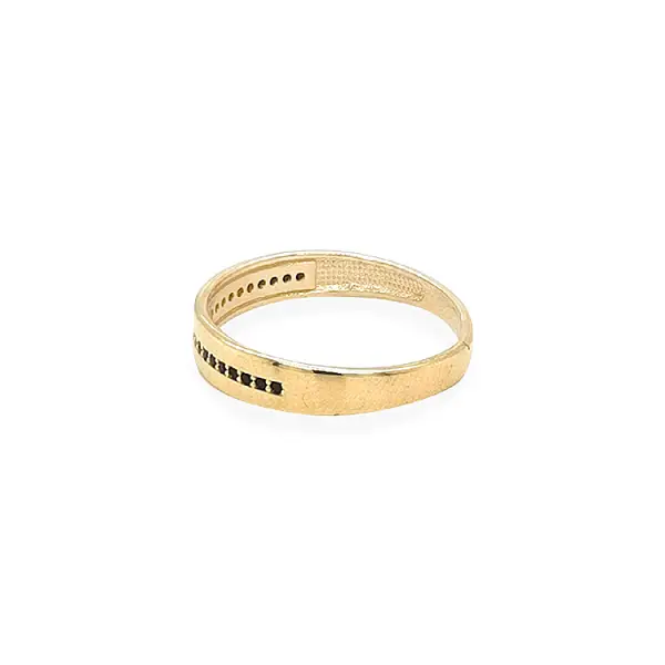 Nhẫn vàng đính đá zircon đen