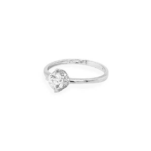 Nhẫn đính hôn bằng vàng với đá zircon
