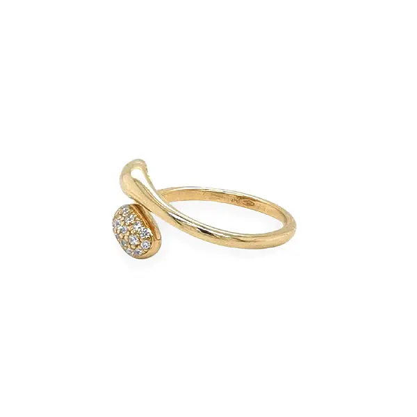 Nhẫn vàng đính đá zircon