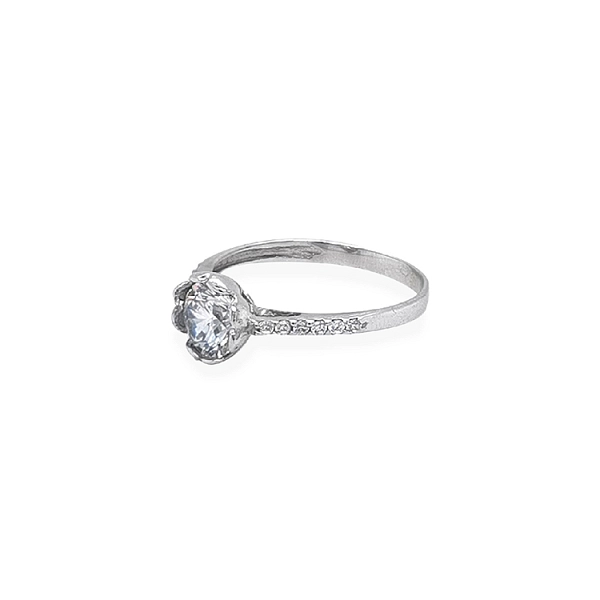 Nhẫn đính hôn bằng vàng với đá zircon