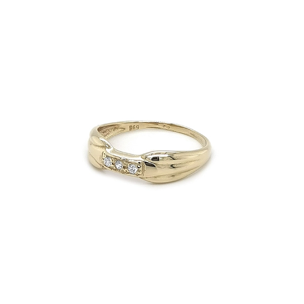 Nhẫn vàng đính đá zircon