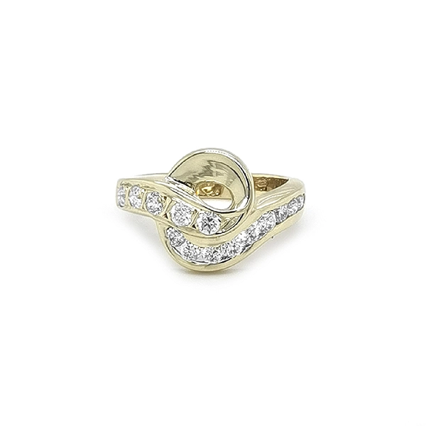 Nhẫn vàng đính đá zircon