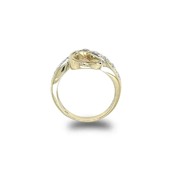 Nhẫn vàng đính đá zircon