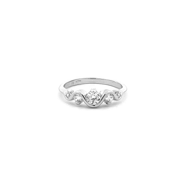 Nhẫn vàng đính đá zircon