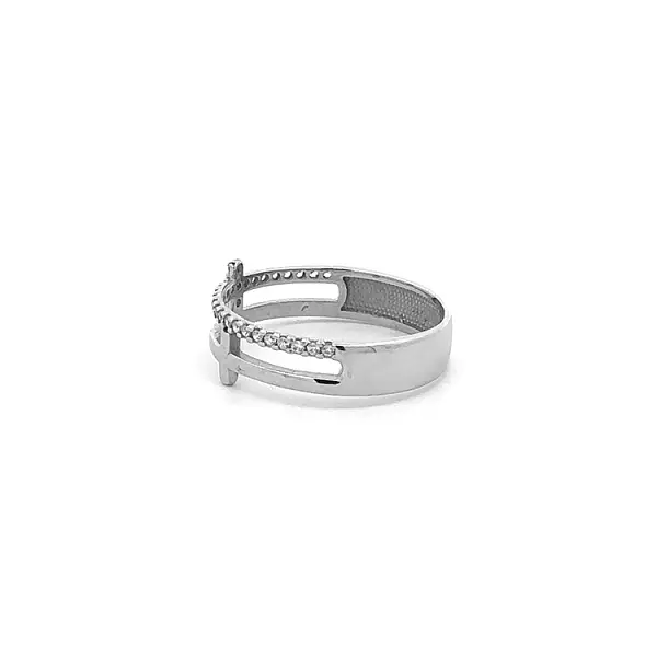 Nhẫn vàng trắng đính đá zircon