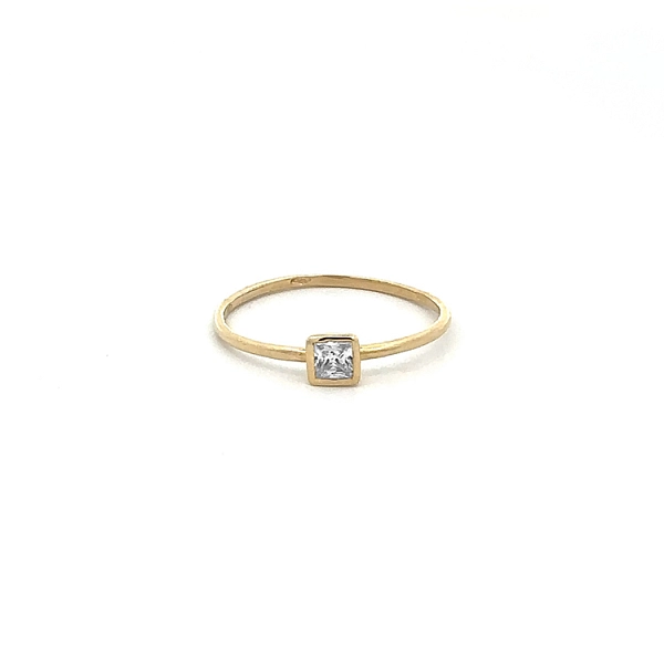 Nhẫn vàng đính đá zircon