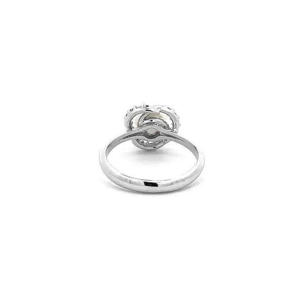 Nhẫn vàng đính ngọc trai và đá zircon