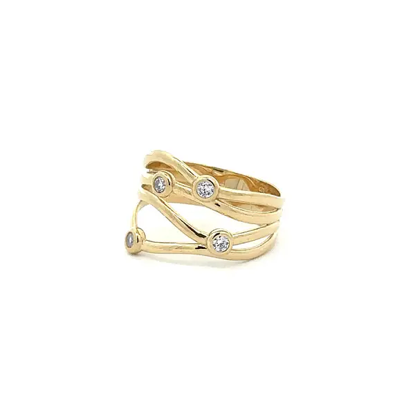 Nhẫn vàng đính đá zircon