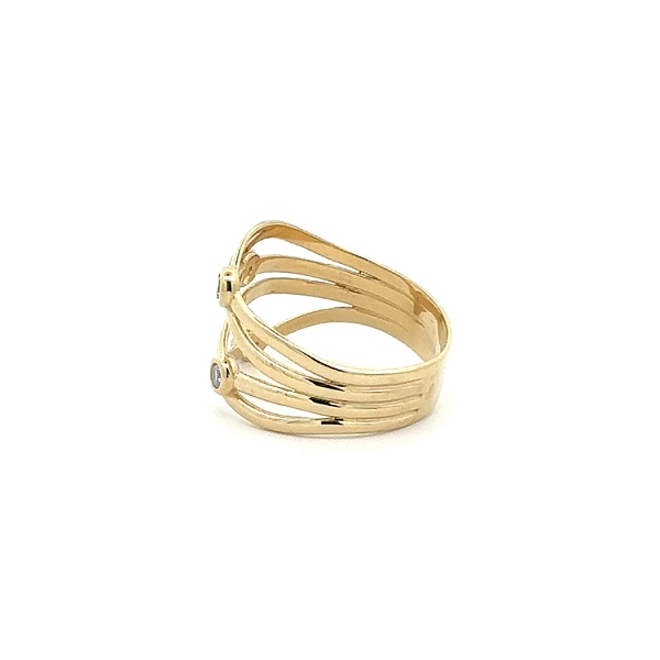 Nhẫn vàng đính đá zircon