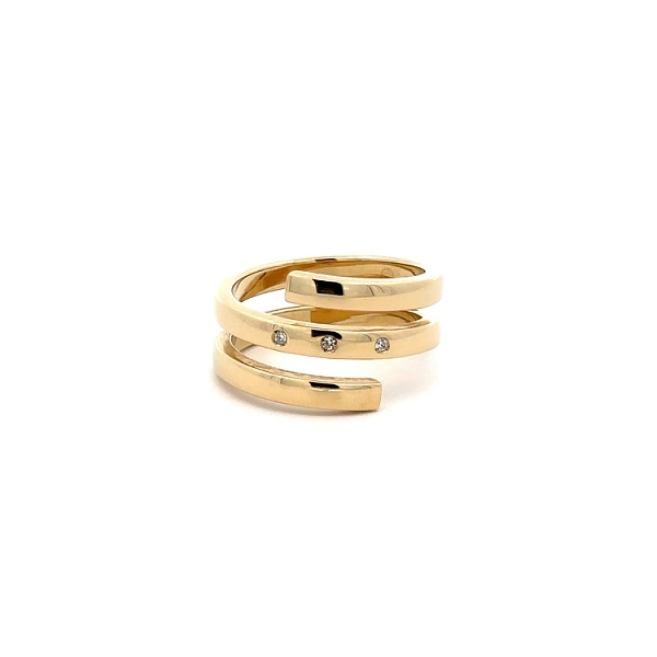Nhẫn vàng đính đá zircon