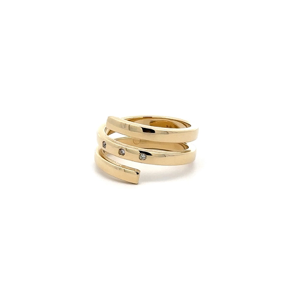 Nhẫn vàng đính đá zircon