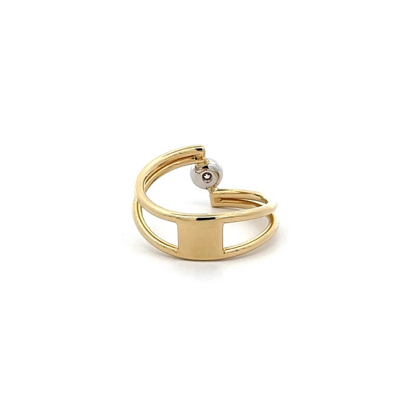 Nhẫn đính đá zircon làm từ vàng kết hợp