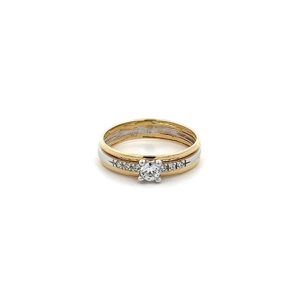 Nhẫn kết hợp vàng và zirconia