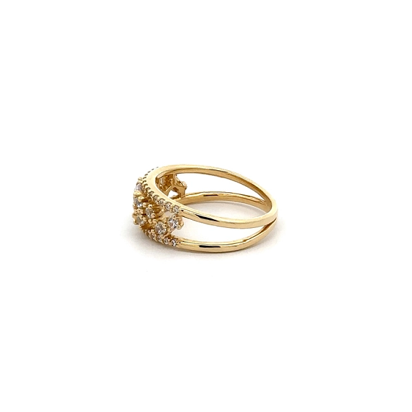 Nhẫn vàng đính đá zircon