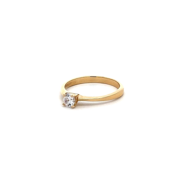 Nhẫn răng zircon vàng