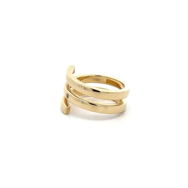 Nhẫn vàng đính đá zircon