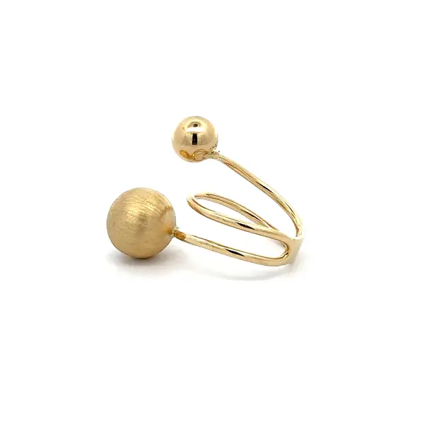 Nhẫn vàng hình quả bóng