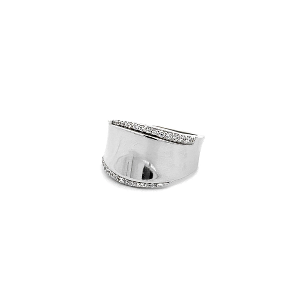 Nhẫn vàng trắng đính đá zircon trắng