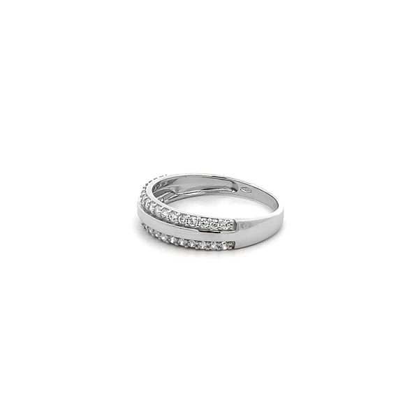 Nhẫn vàng trắng đính đá zircon trắng