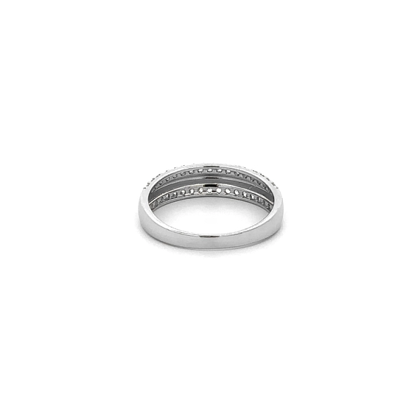 Nhẫn vàng trắng đính đá zircon trắng