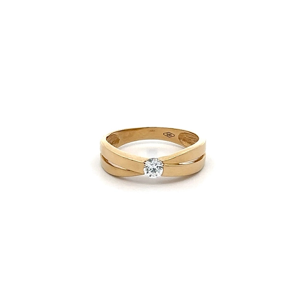 Nhẫn vàng đính đá zircon