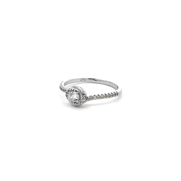 Nhẫn vàng trắng đính đá zircon trắng