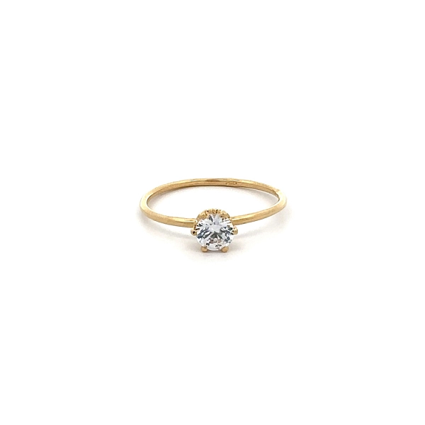 Nhẫn đính hôn bằng vàng với đá zircon