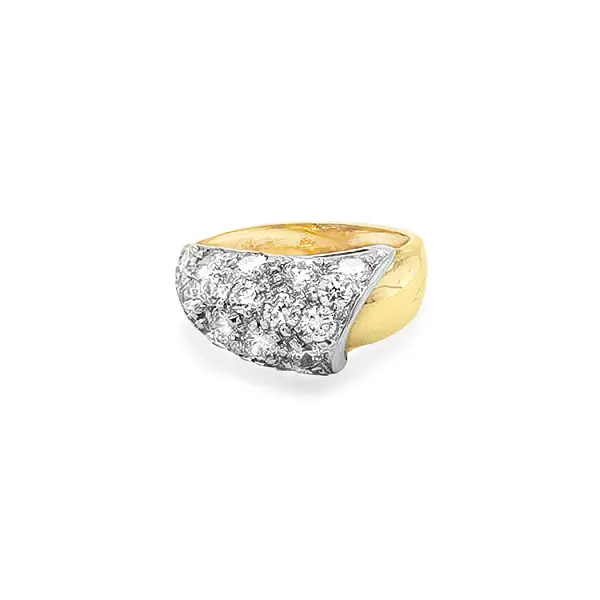 Nhẫn vàng kết hợp với đá zircon