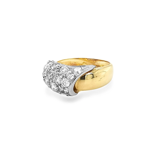 Nhẫn vàng kết hợp với đá zircon