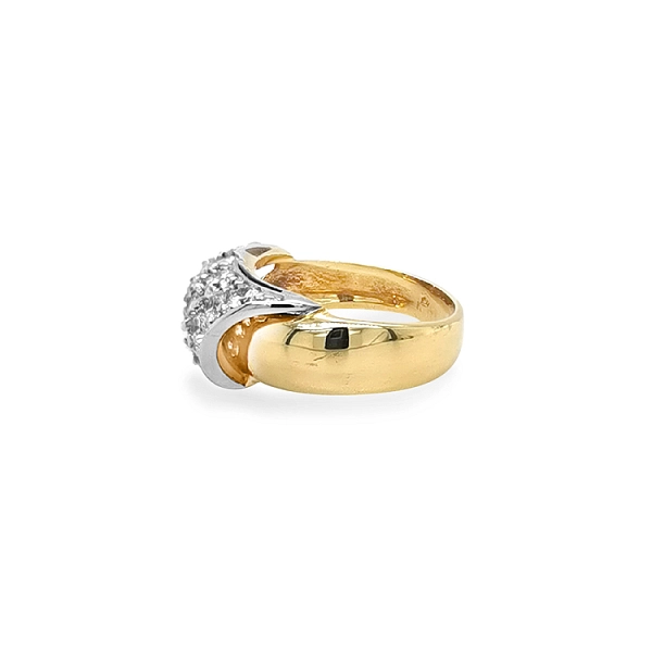 Nhẫn vàng kết hợp với đá zircon