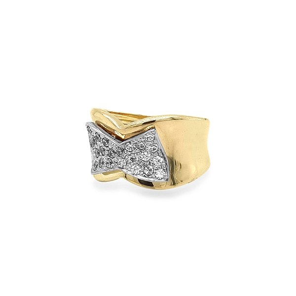 Nhẫn vàng kết hợp với đá zircon
