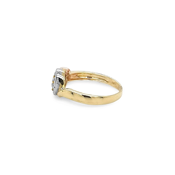 Nhẫn vàng đính đá zircon
