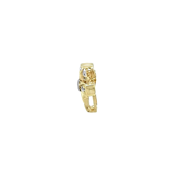 Mặt dây chuyền vàng hình thánh giá đính đá zircon