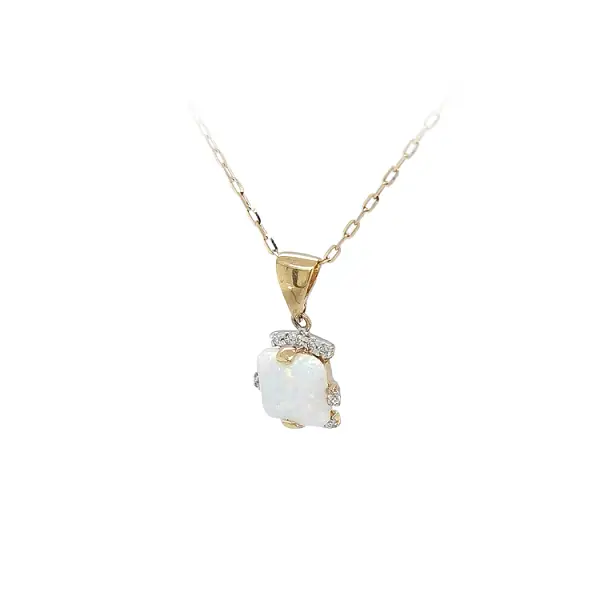 Mặt dây chuyền vàng đính ngọc opal và zircon