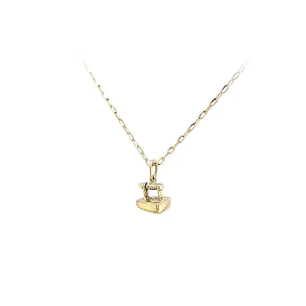 Vòng cổ bằng vàng hình sắt