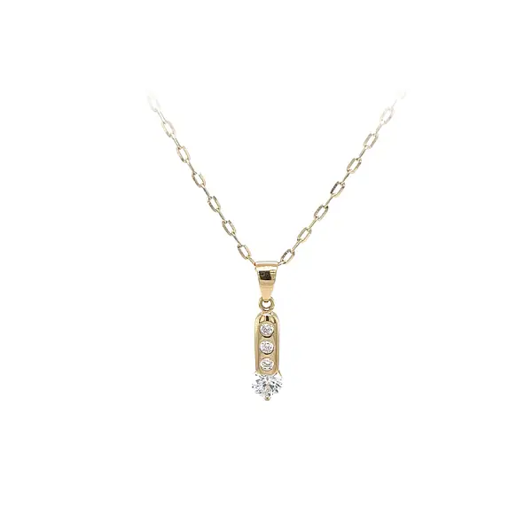 Mặt dây chuyền vàng đính đá zircon