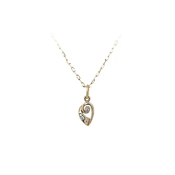Mặt dây chuyền vàng đính đá zircon